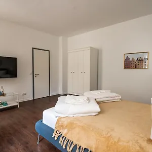 https://zentral-gelegenes-2-schlafzimmer-apartment-mit-viel-tageslicht.hamburg-hotels-de.com